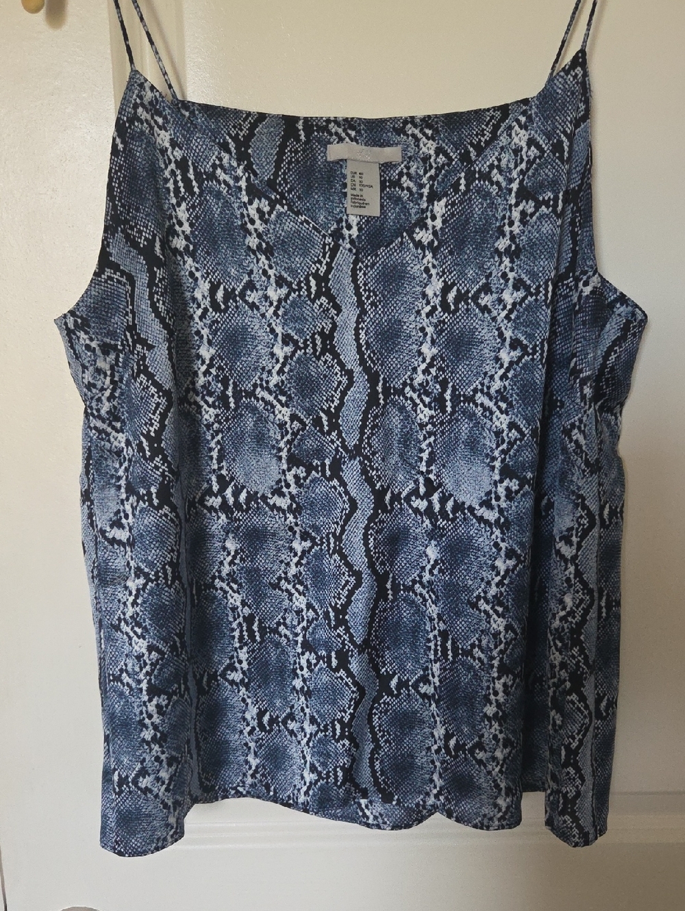 NWOT. H&M Blue Snake-Print Spaghetti Strap Cami